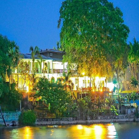 Lake Wind Hotel ティッサマハーラーマ エクステリア 写真